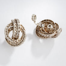 Charger l'image dans la galerie, Paire de boucle d’oreille en n a regent collection vendome de la maison Hermès