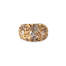 Charger l'image dans la galerie, Bague 3 ors ornée de décor floral intercalée de diamant