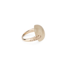 Charger l'image dans la galerie, Bague or gris modèle Luna de la maison Pomellato en calcédoine et diamant.