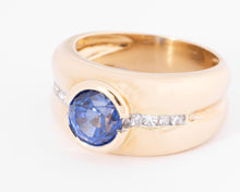 Charger l'image dans la galerie, Bague jonc or jaune ornée d'un saphir taille ronde et diamant