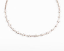 Charger l'image dans la galerie, collier en diamant et or gris des 1960