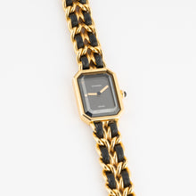 Charger l'image dans la galerie, Montre en métal doré ma première de Chanel