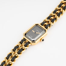 Charger l'image dans la galerie, Montre en métal doré ma première de Chanel