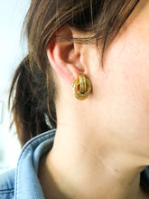Charger l'image dans la galerie, Boucles d'oreilles or jaune signée Hermès