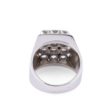 Charger l&#39;image dans la galerie, Bague chevalière en or gris et diamant
