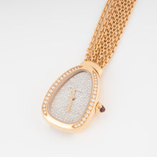Charger l&#39;image dans la galerie, Montre Bvlgari collection Serpenti en or rose

