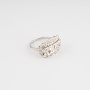 Bague jarretière en platine et diamants
