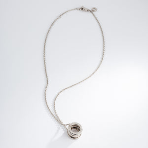 Collier de la maison Bvlgari, collection B.Zero1 en or gris