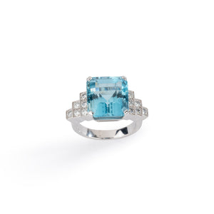 Bague en or gris et aigue-marine