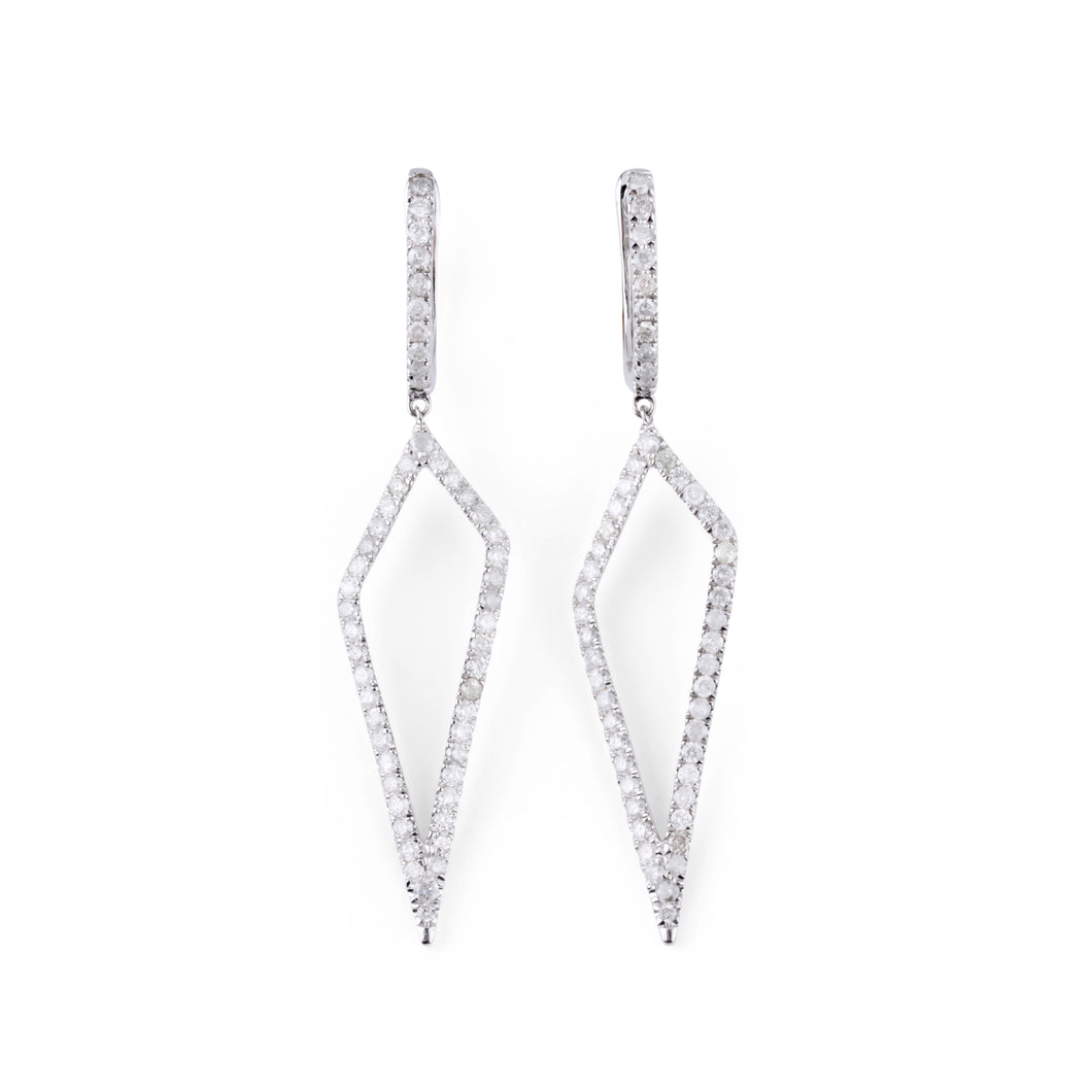 Boucles d'oreilles en gris  à formes géométriques ajourées,pavées de diamant