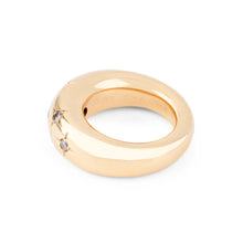 Charger l&#39;image dans la galerie, Bague jonc de la Maison Chaumet ornée de diamants

