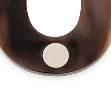 Charger l&#39;image dans la galerie, Boucles d&#39;oreille en corne et Argent de la Maison  Hermès
