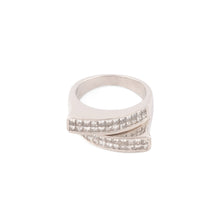 Charger l&#39;image dans la galerie, Bague en or gris design en diamant taille princesse
