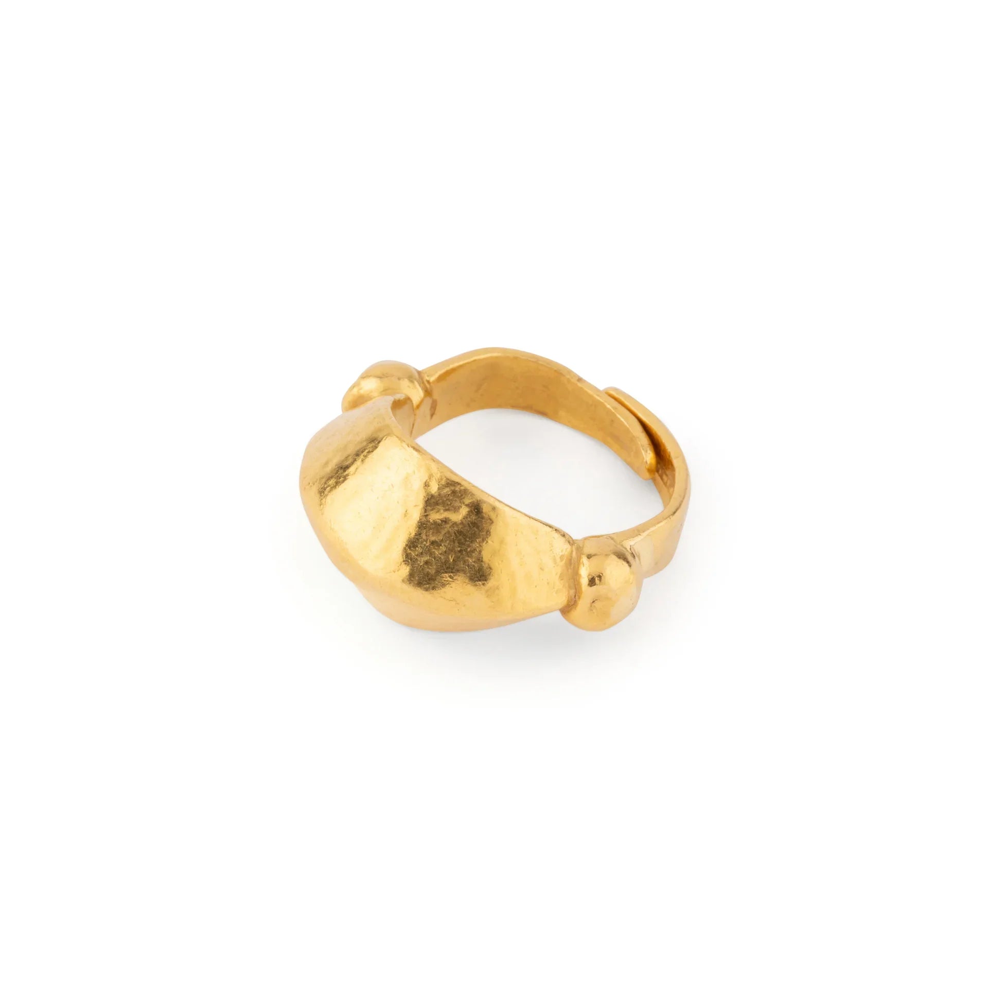 Bague martelé bombée du créateur Lalaounis