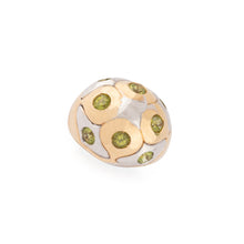 Charger l&#39;image dans la galerie, Bague boule de la maison Bvlgari en péridot  en or bi-colore
