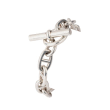 Charger l&#39;image dans la galerie, Bracelet en argent de la maison Hermès modèle iconique chaine d&#39;ancre.
