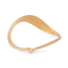Charger l&#39;image dans la galerie, Bracelet jonc or jaune ondulé du Créateur Jacque Moniquet
