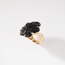 Charger l'image dans la galerie, Bague Camelia or jaune de la maison Chanel
