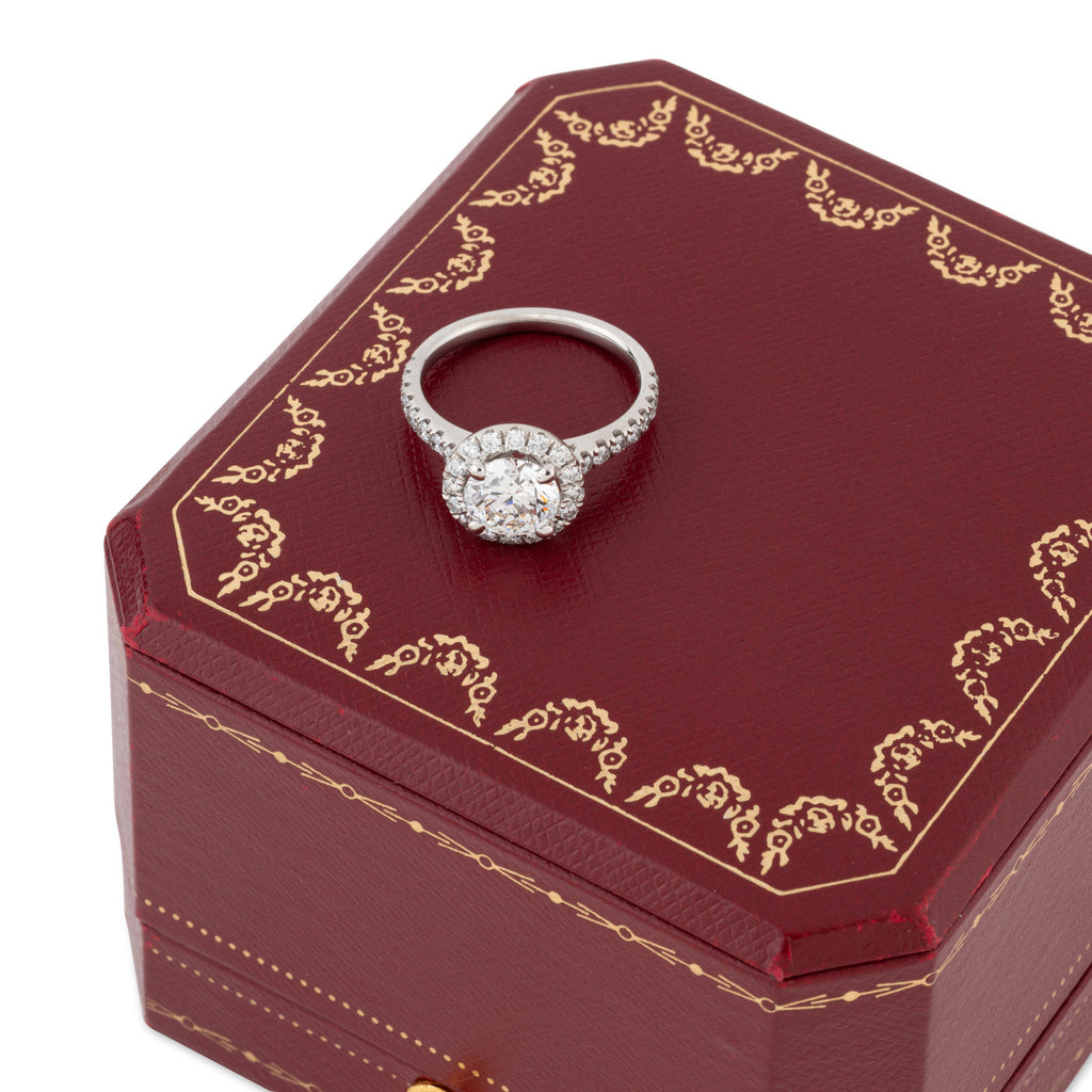 Bague solitaire "Destinée" de la maison Cartier en platine