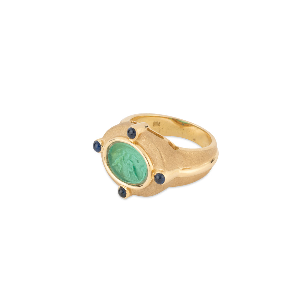 Bague or jaune étrusque en pâte de verre gravée