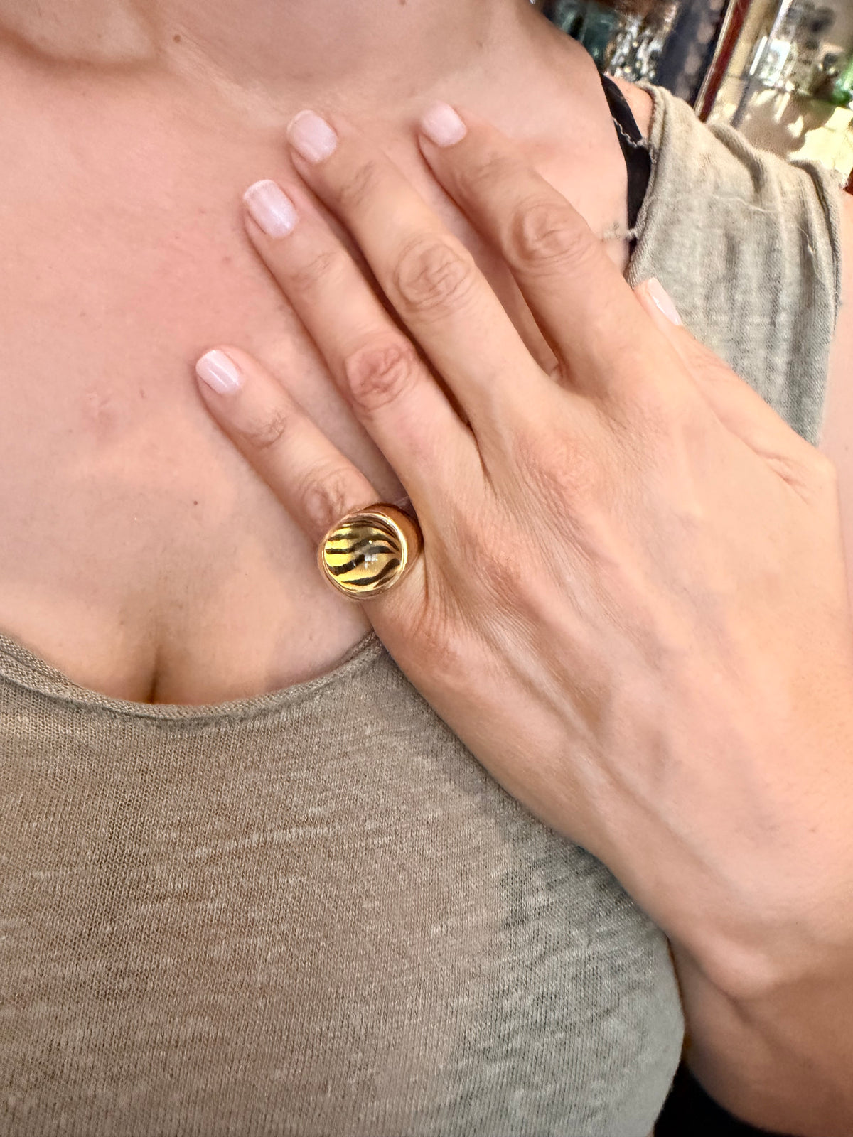 Bague Poiray avec citrine et nacre émaillée