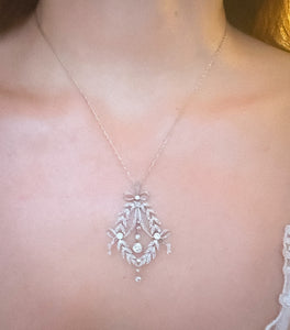 Pendentif corbeille en diamant et platine