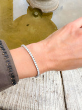 Charger l&#39;image dans la galerie, Bracelet Rivière en Or gris orné de diamant
