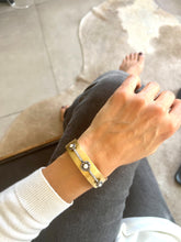 Charger l&#39;image dans la galerie, Bracelet jonc or jaune Napoleon III en perles
