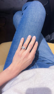 Bague Art Déco en platine et  diamant