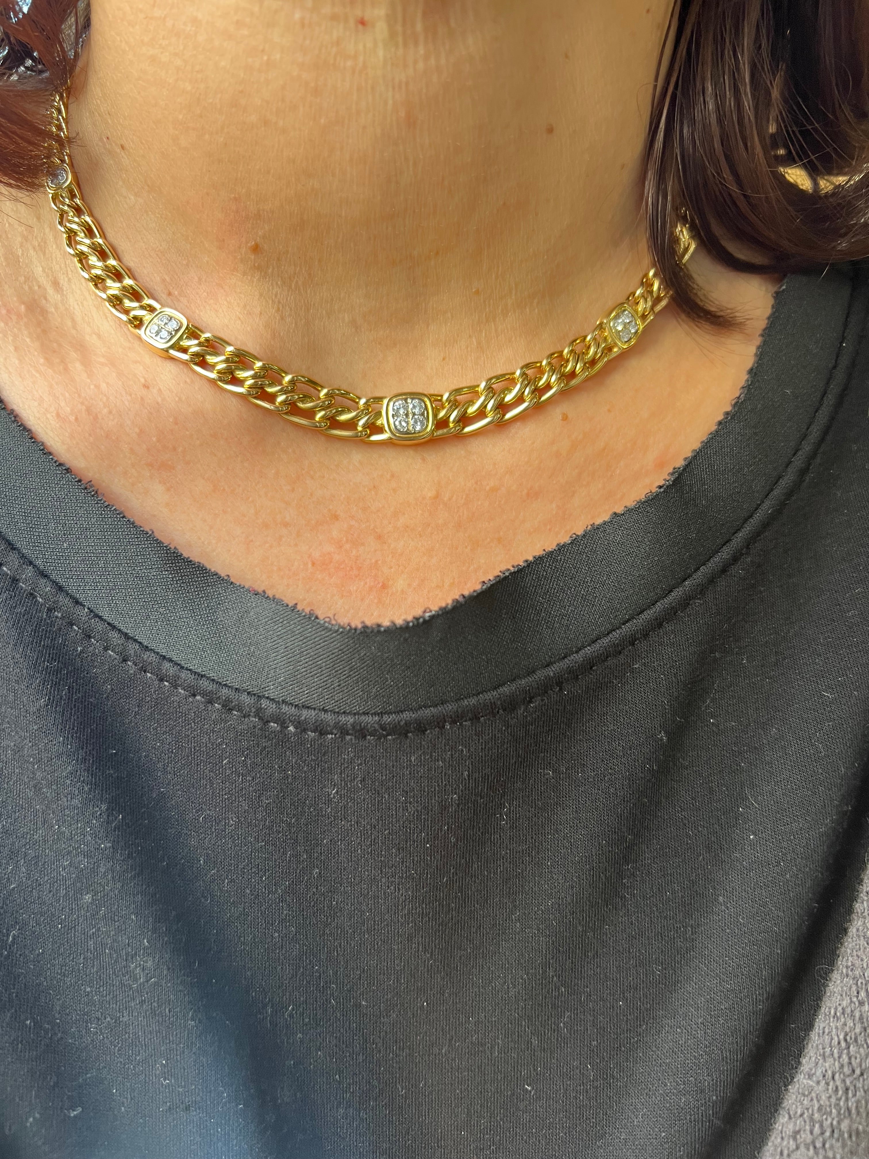 Collier or jaune maille gourmette intercalé de maillon en  diamant