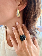 Charger l'image dans la galerie, Bague Camelia or jaune de la maison Chanel
