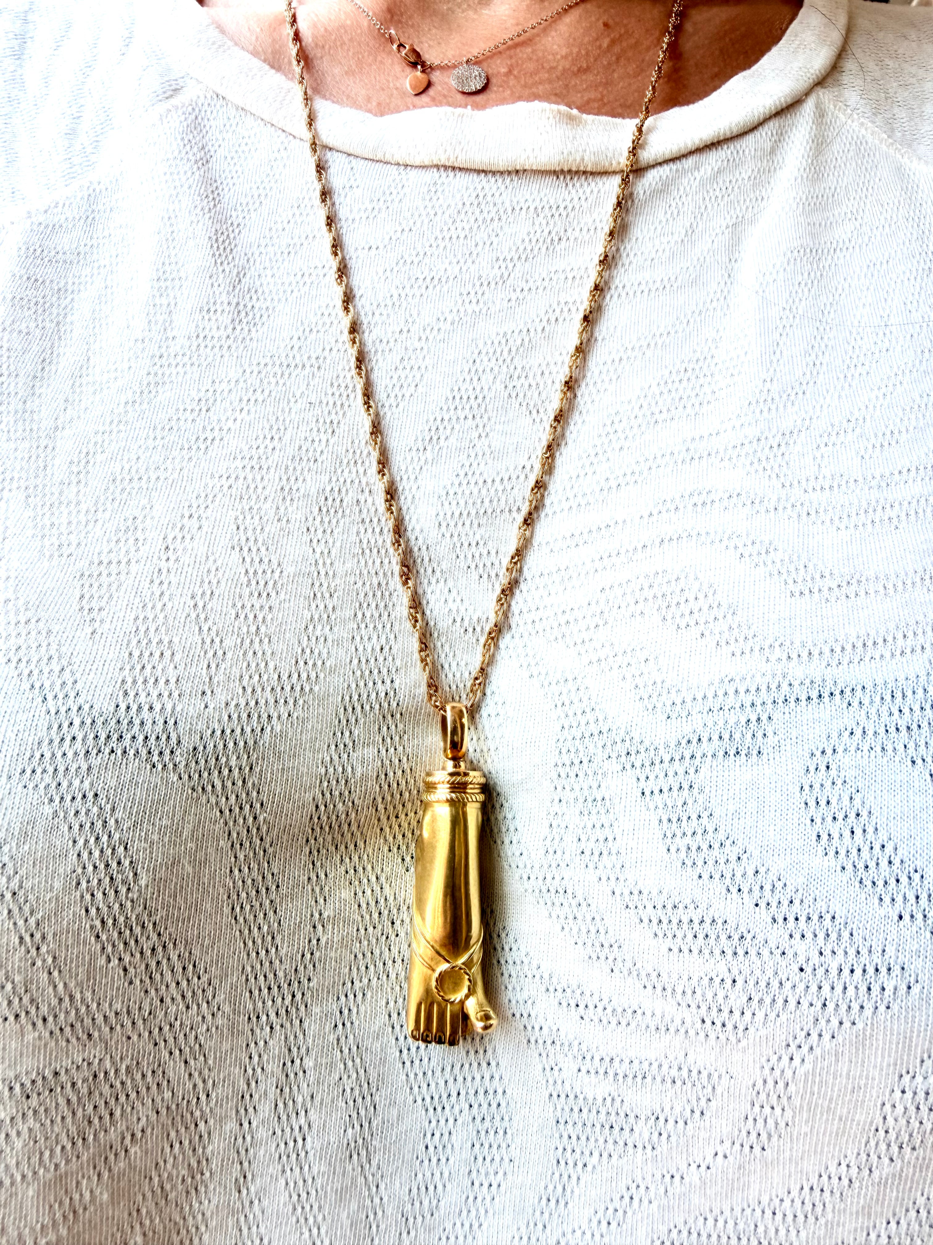 Pendentif or jaune de la maison Fred