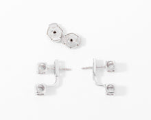 Charger l&#39;image dans la galerie, Boucles d&#39;oreilles Dinh Van en or gris et diamants modèle Cube
