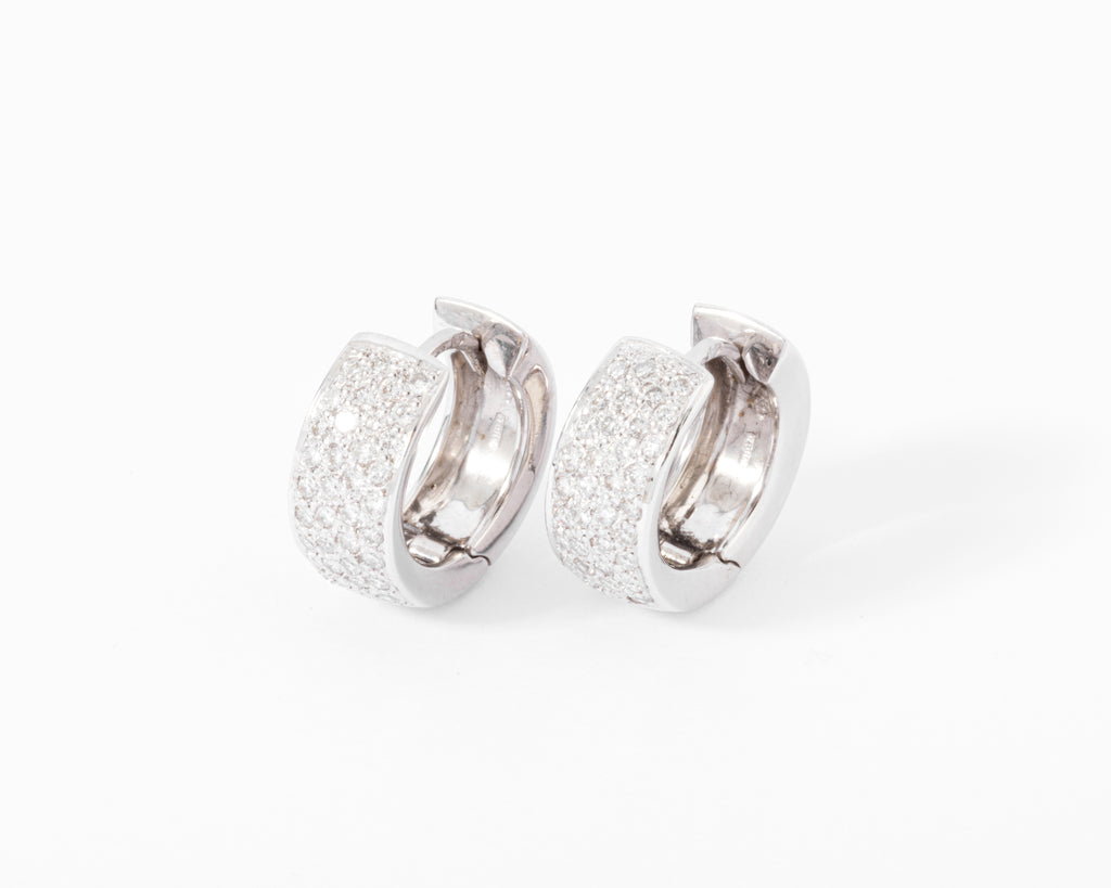 Boucles d'oreilles en demi créole en or gris et diamant