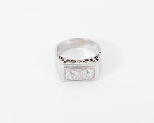 Charger l&#39;image dans la galerie, Bague chevaliere en platine ornée de 2 diamants
