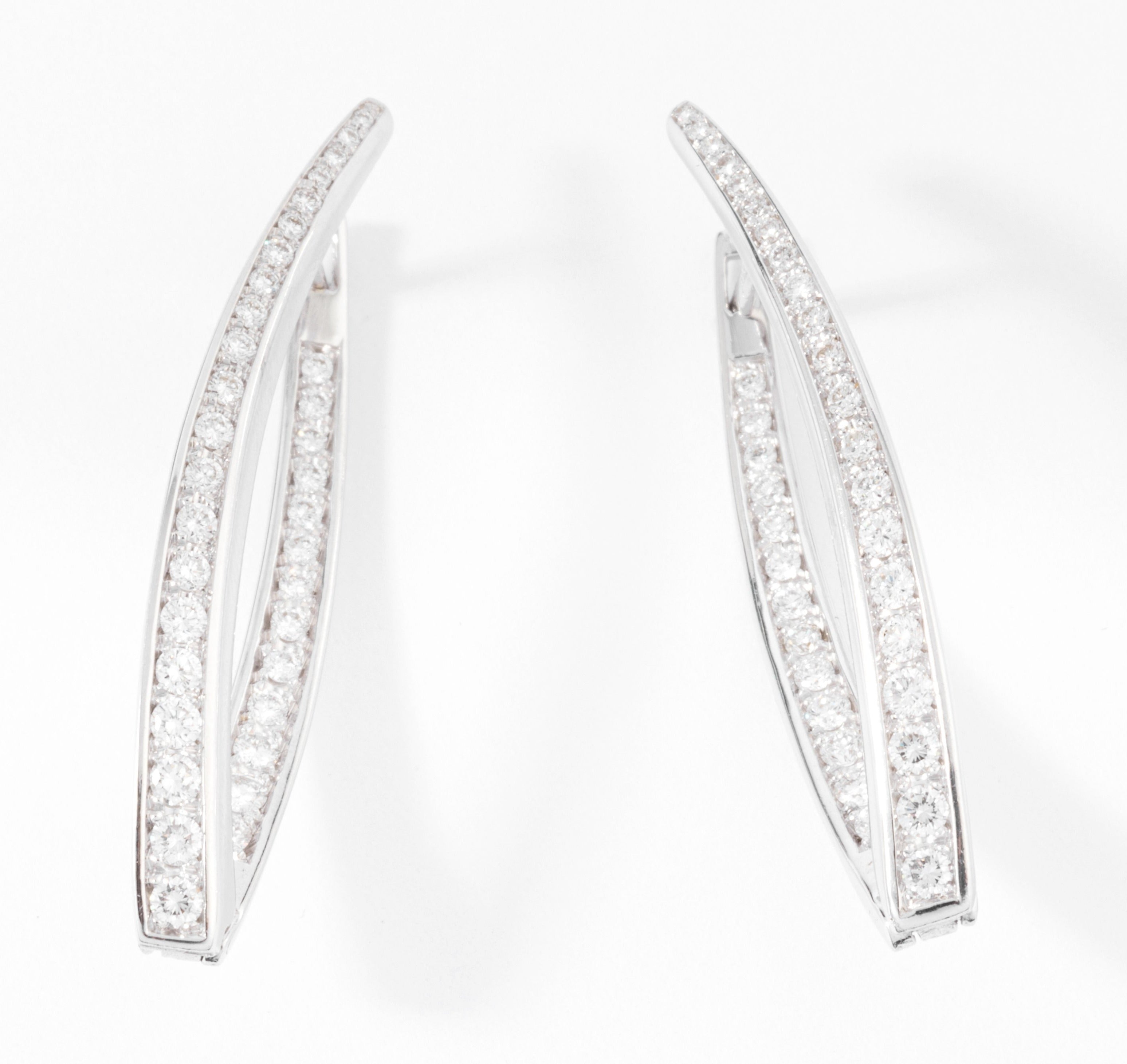 Boucles d'oreilles géométrique en diamant