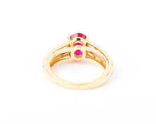 Charger l&#39;image dans la galerie, Bague or jaune ornée d&#39;un rubis Birman
