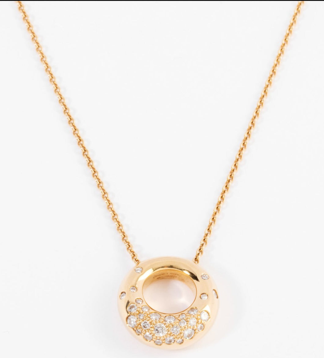 Collier signé de la maison Chaumet modèle anneau