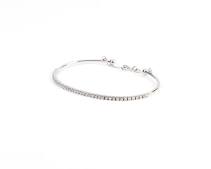 Bracelet demi jonc or gris et diamant sur le dessus