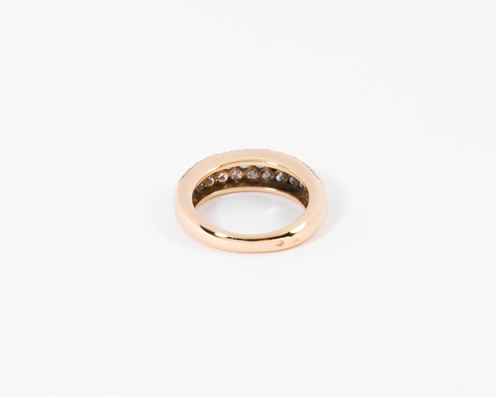 Bague or jaune pavée de diamants de la maison Cartier