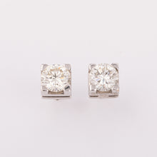 Charger l&#39;image dans la galerie, Paire de puce d&#39;oreilles en diamant de taille moderne
