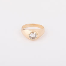 Charger l&#39;image dans la galerie, Bague solitaire sur or jaune diamant demi taille
