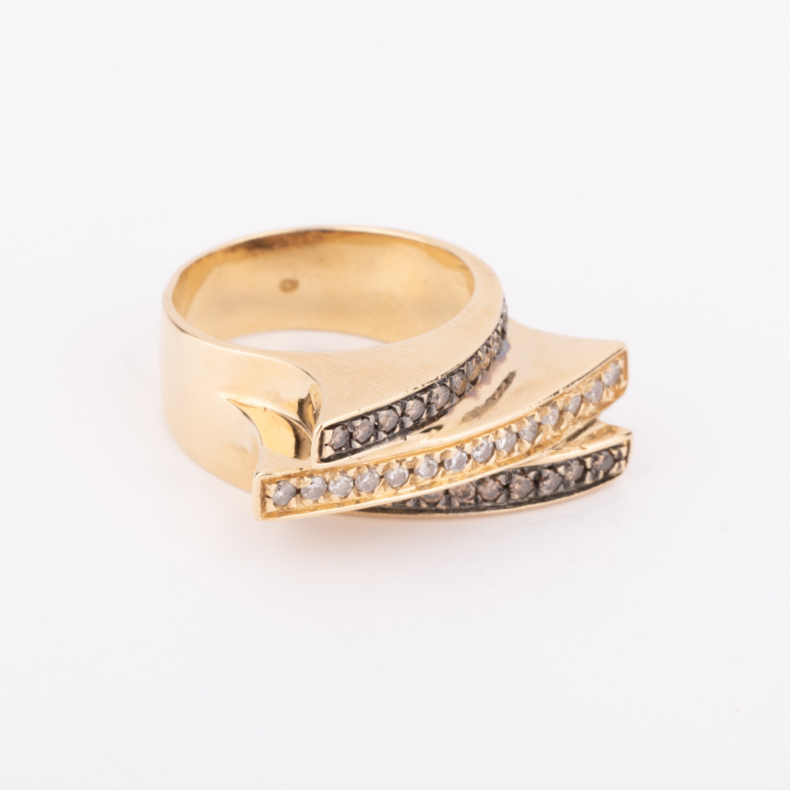 Bague bandeau or jaune et diamant cognacs
