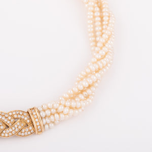 Collier en perles multirangs et fermoir en diamants
