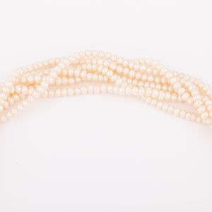 Collier en perles multirangs et fermoir en diamants