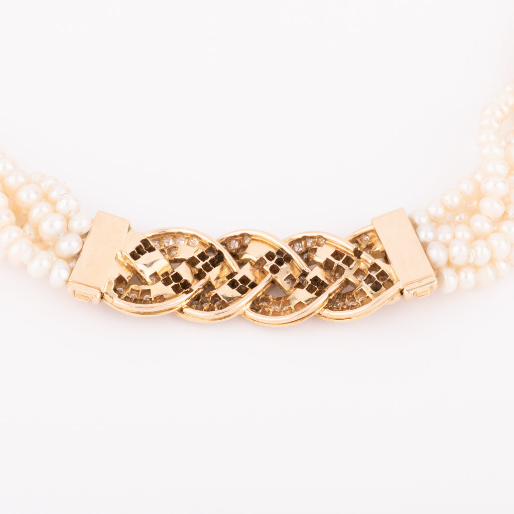 Collier en perles multirangs et fermoir en diamants