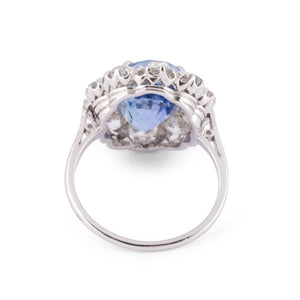Bague entourage  Saphir de Ceylan ovale et diamant