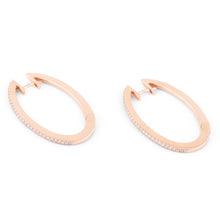 Charger l&#39;image dans la galerie, Boucles d&#39;oreilles ovales en or rose et diamants
