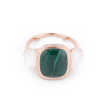Charger l&#39;image dans la galerie, Bague en or jaune malachite,nacre et diamants
