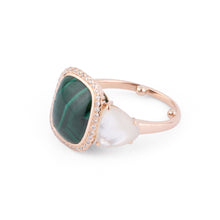 Charger l&#39;image dans la galerie, Bague en or jaune malachite,nacre et diamants
